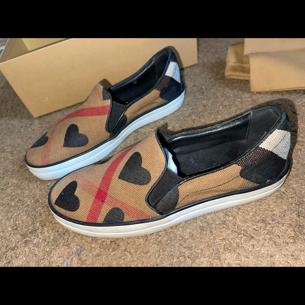 Burberry Slides